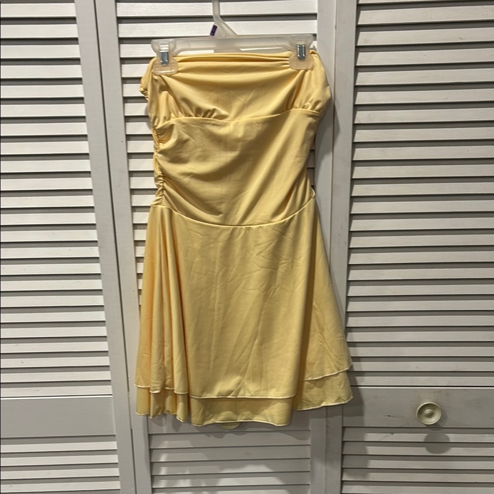 Elegant Yellow Strapless Dress